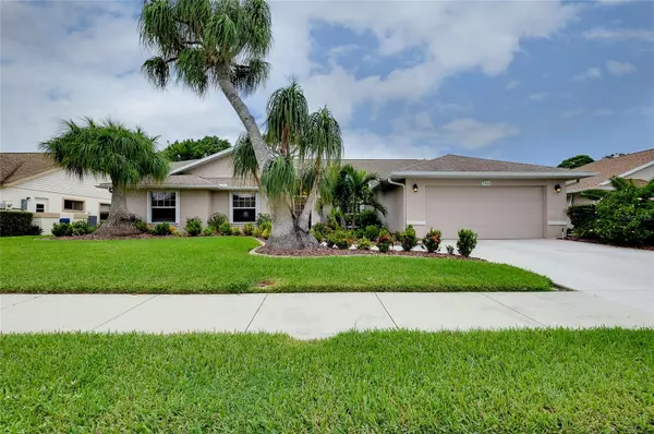 5007 SOUTHERN PINE CIR,  Venice,  FL 34293