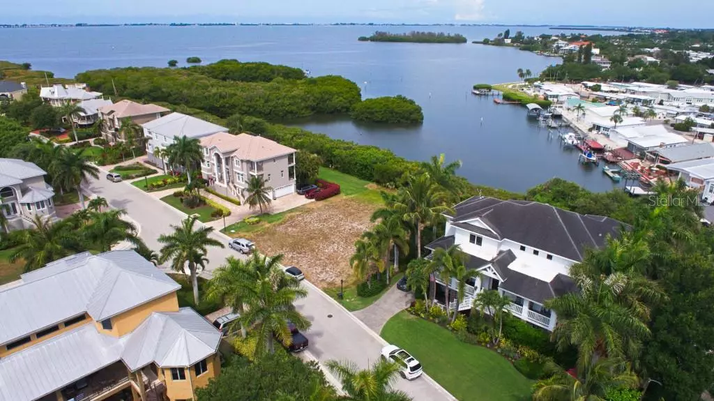 7008 HAWKS HARBOR CIR, Bradenton, FL 34207