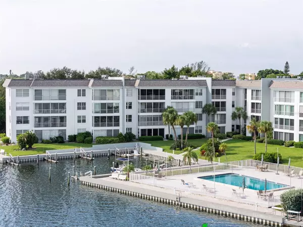 Longboat Key, FL 34228,600 SUTTON PL #303B