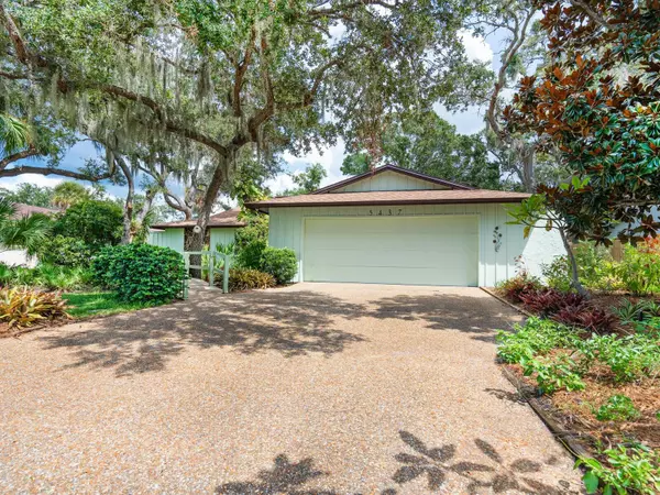 5437 CREEPING HAMMOCK DR,  Sarasota,  FL 34231