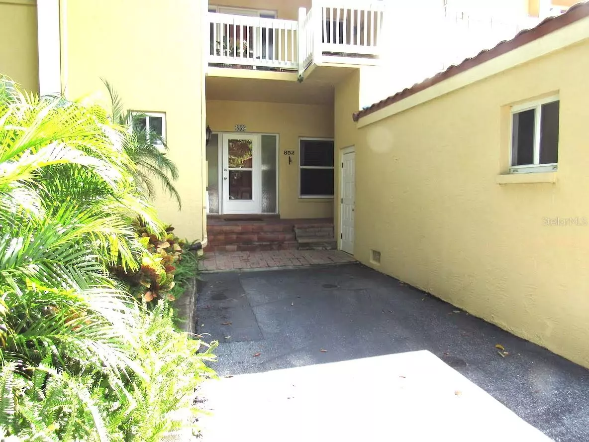 Sarasota, FL 34236,852 HUDSON AVE #852