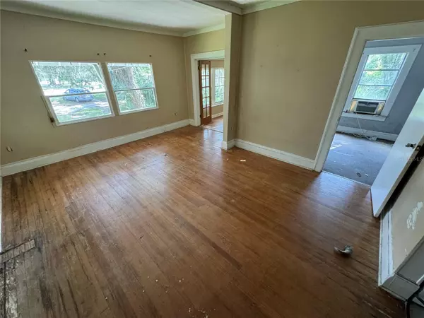 Winter Haven, FL 33881,424 AVENUE B NE