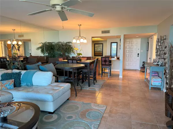 Longboat Key, FL 34228,2045 GULF OF MEXICO DR #M1-615