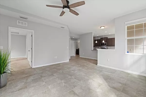 Sarasota, FL 34243,8362 ENCLAVE WAY #102