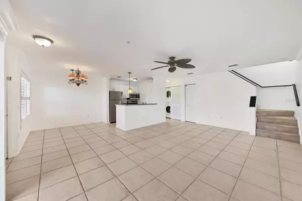 Sarasota, FL 34236,850 S TAMIAMI TRL #833