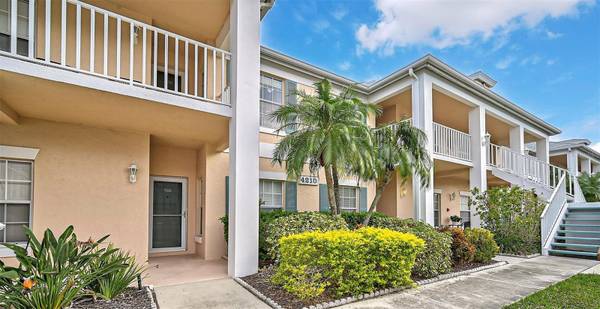 4210 CADDIE DR E #102, Bradenton, FL 34203