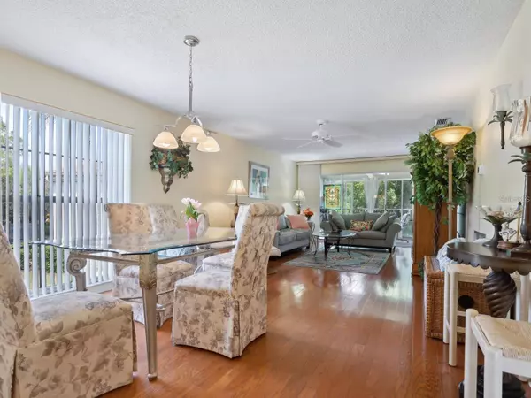 Sarasota, FL 34235,4415 LONGMEADOW #44