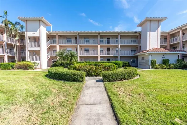 6505 STONE RIVER RD #209, Bradenton, FL 34203