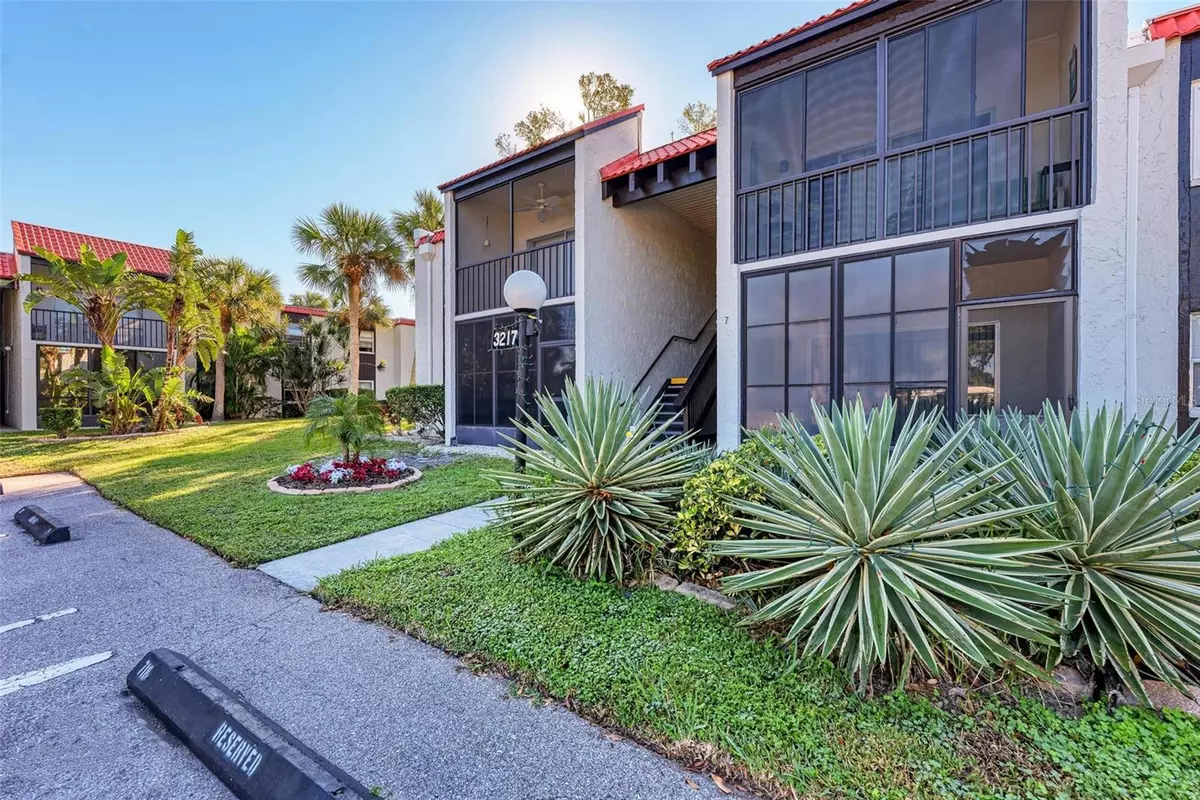 Sarasota, FL 34232,3217 BENEVA RD #102