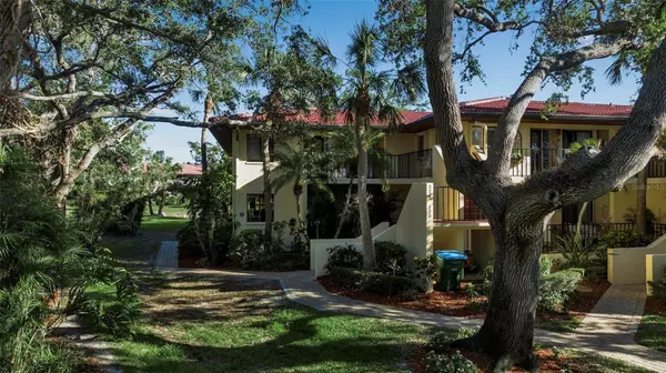 Bradenton, FL 34210,6466 SEAGULL DR #323