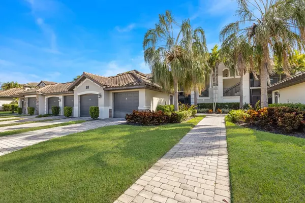 Bradenton, FL 34211,5518 PALMER CIR #203