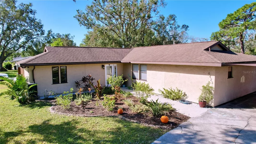 5423 CARMEN AVE, Sarasota, FL 34235