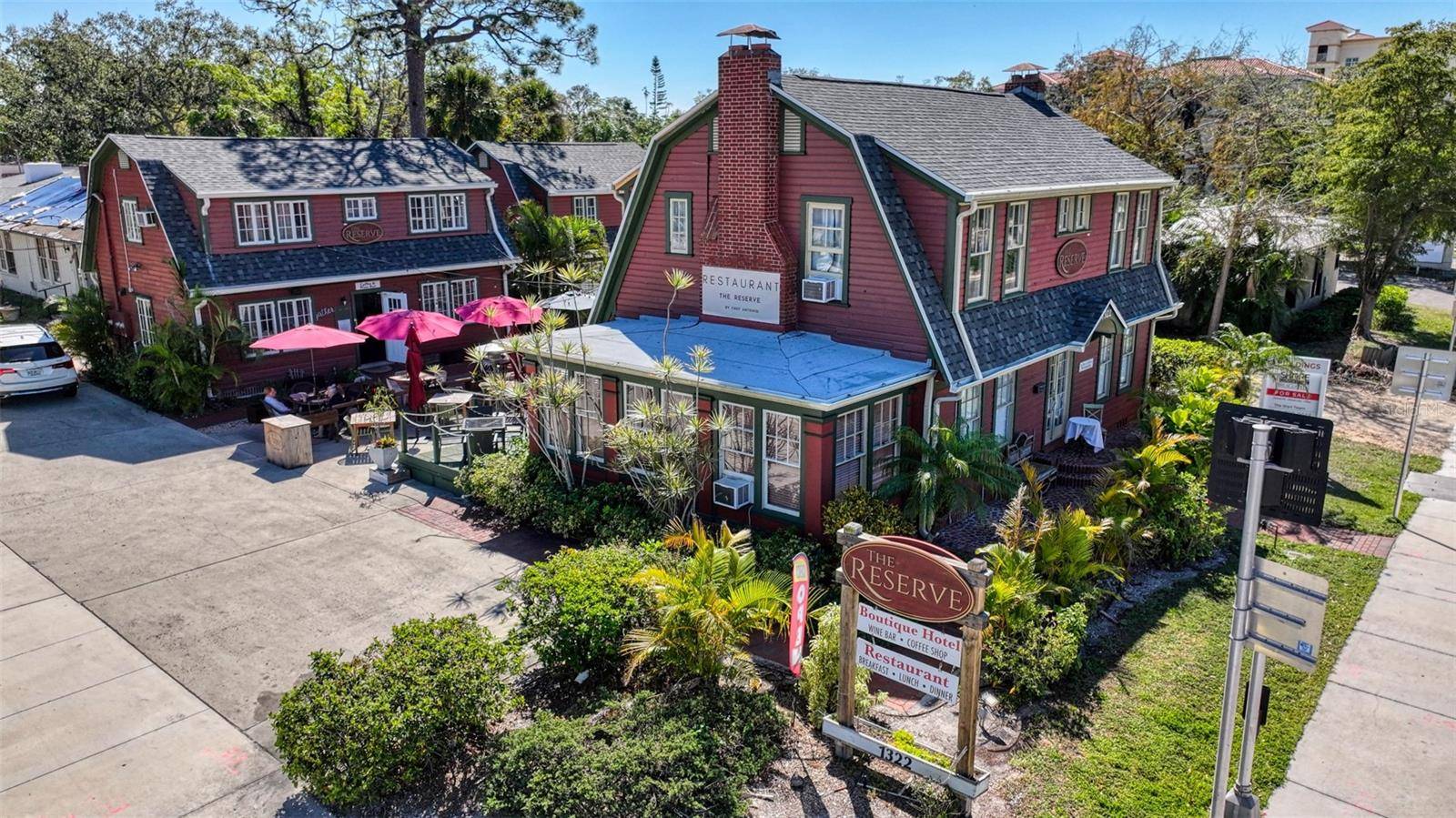1322 N TAMIAMI TRL, Sarasota, FL 34236