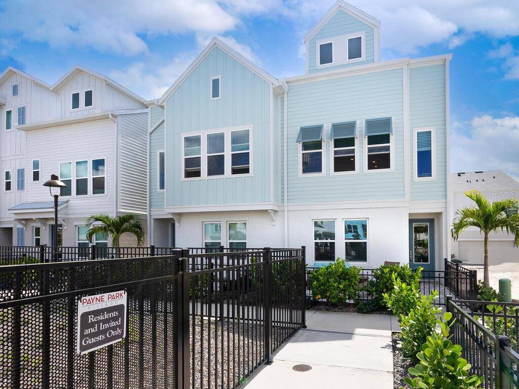 2308 LINDSTROM ST, Sarasota, FL 34237