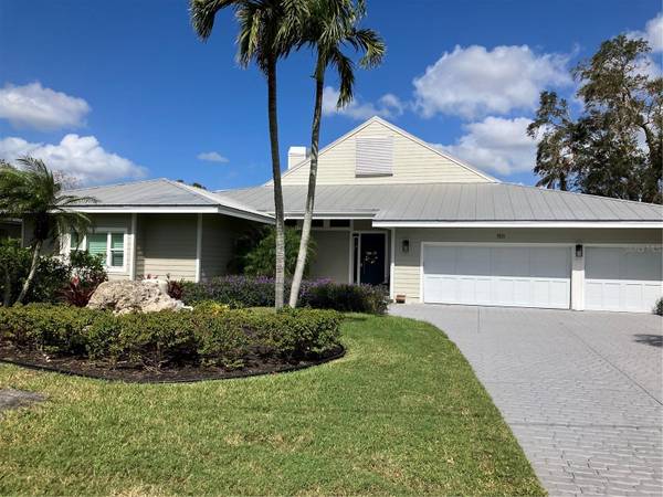 1511 N LAKE SHORE DR, Sarasota, FL 34231