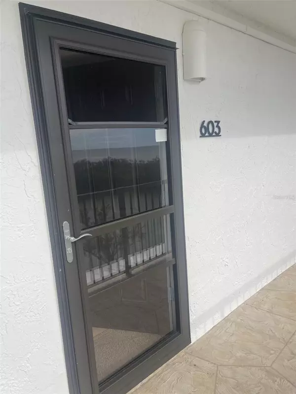 Sarasota, FL 34242,9397 MIDNIGHT PASS RD #603