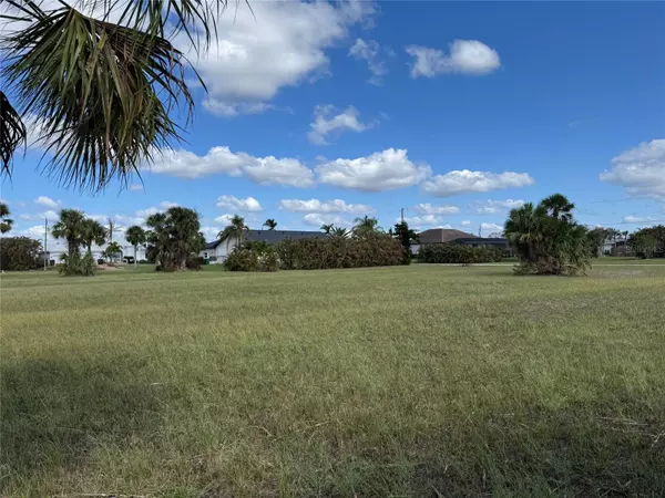 Punta Gorda, FL 33955,24078 PEPPERCORN RD
