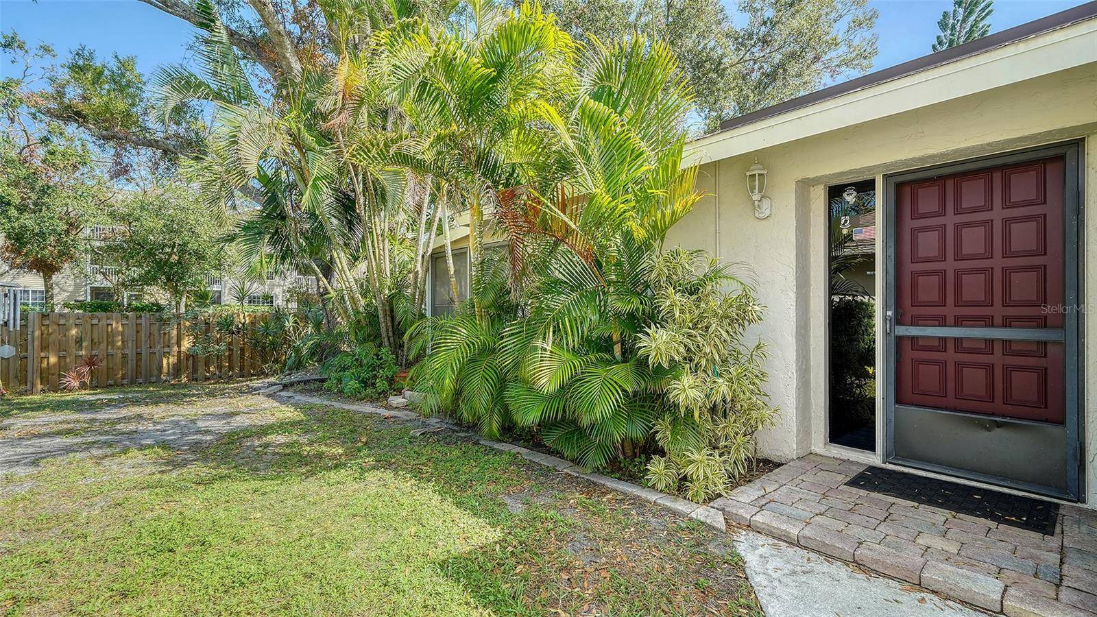 Sarasota, FL 34237,766 N JEFFERSON AVE #766