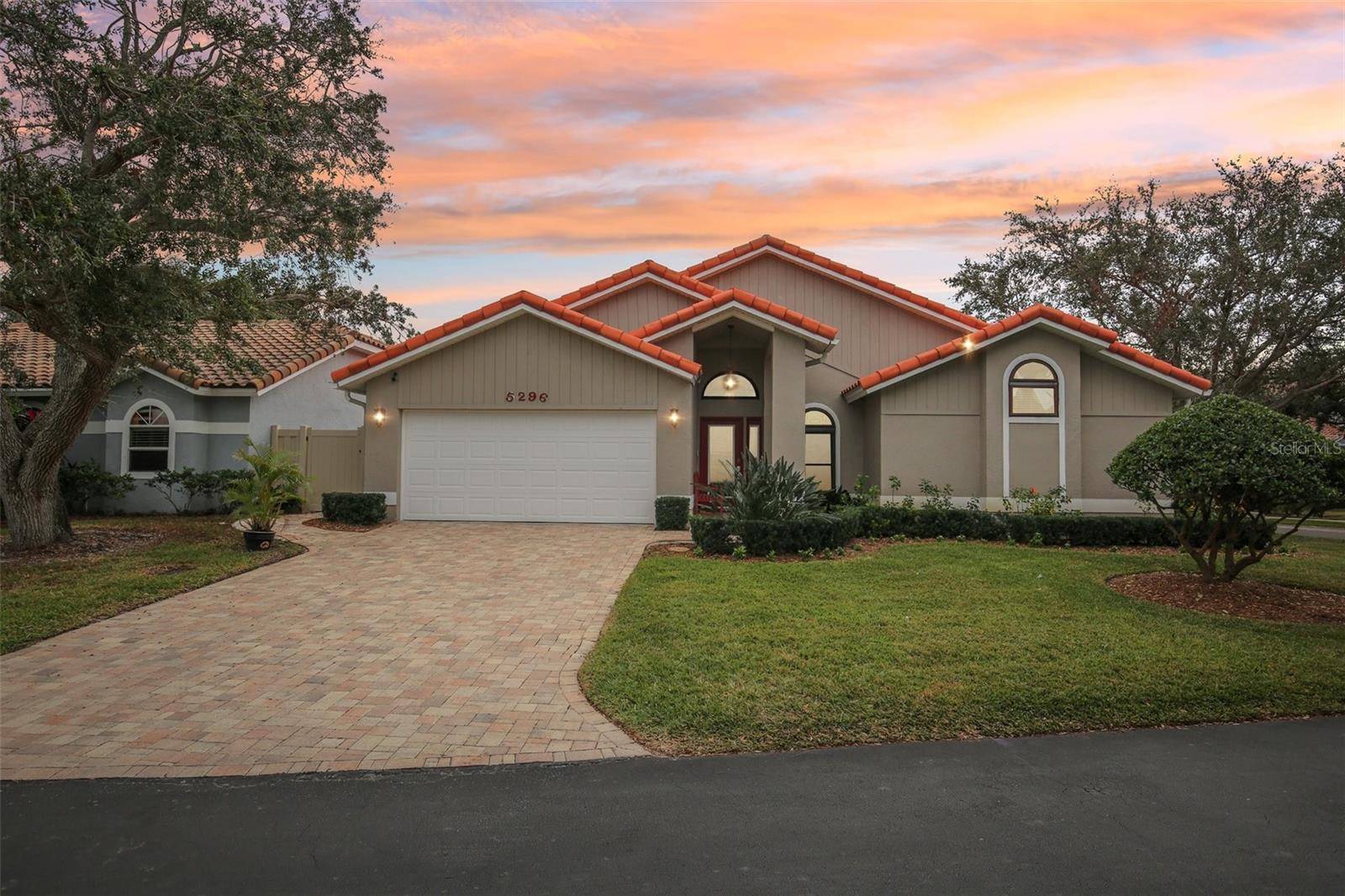 5296 WHITE SAND CIR NE, St Petersburg, FL 33703