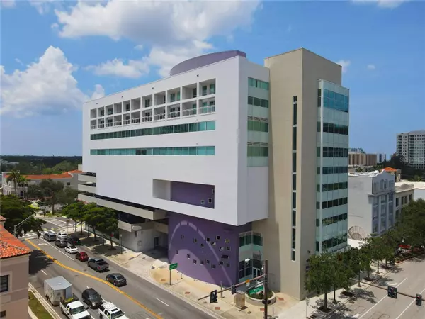 1990 MAIN ST #15, Sarasota, FL 34236