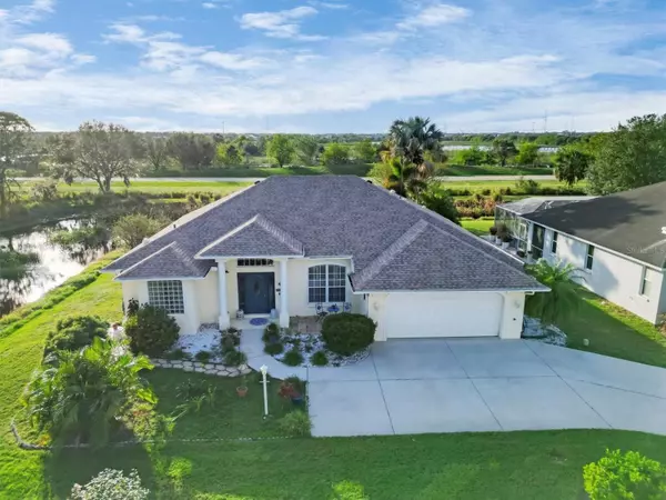 1057 MEADOW BREEZE LN, Sarasota, FL 34240