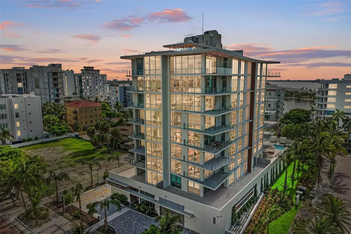 Sarasota, FL 34236,111 GOLDEN GATE PT #402