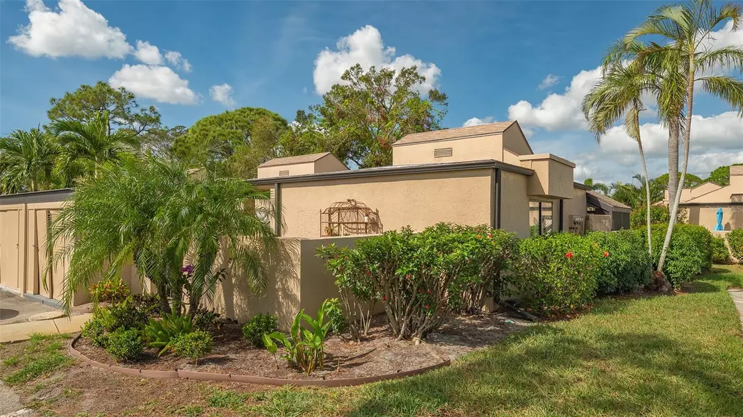 5239 MYRTLE WOOD, Sarasota, FL 34235