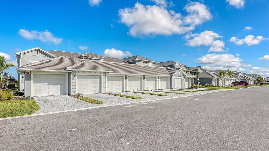 17475 OPAL SAND DR #101, Venice, FL 34293