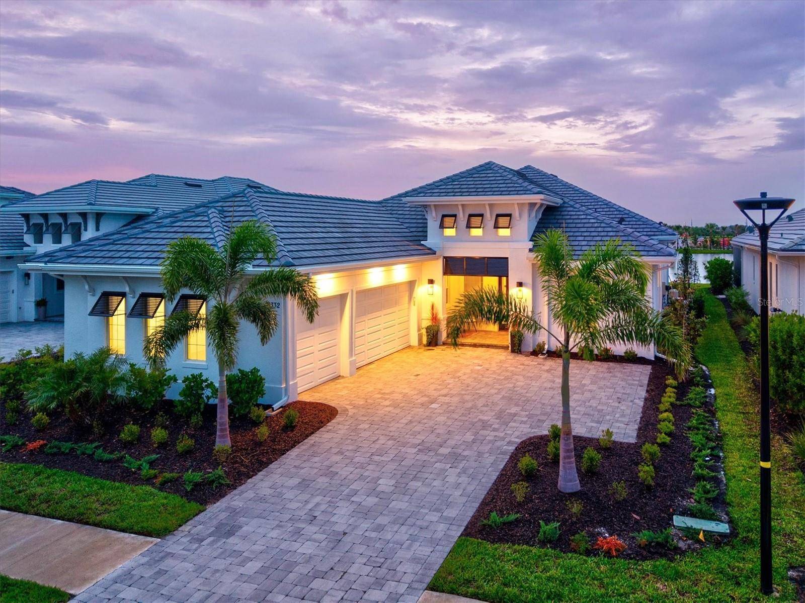 Sarasota, FL 34240,8332 SEA GLASS CT
