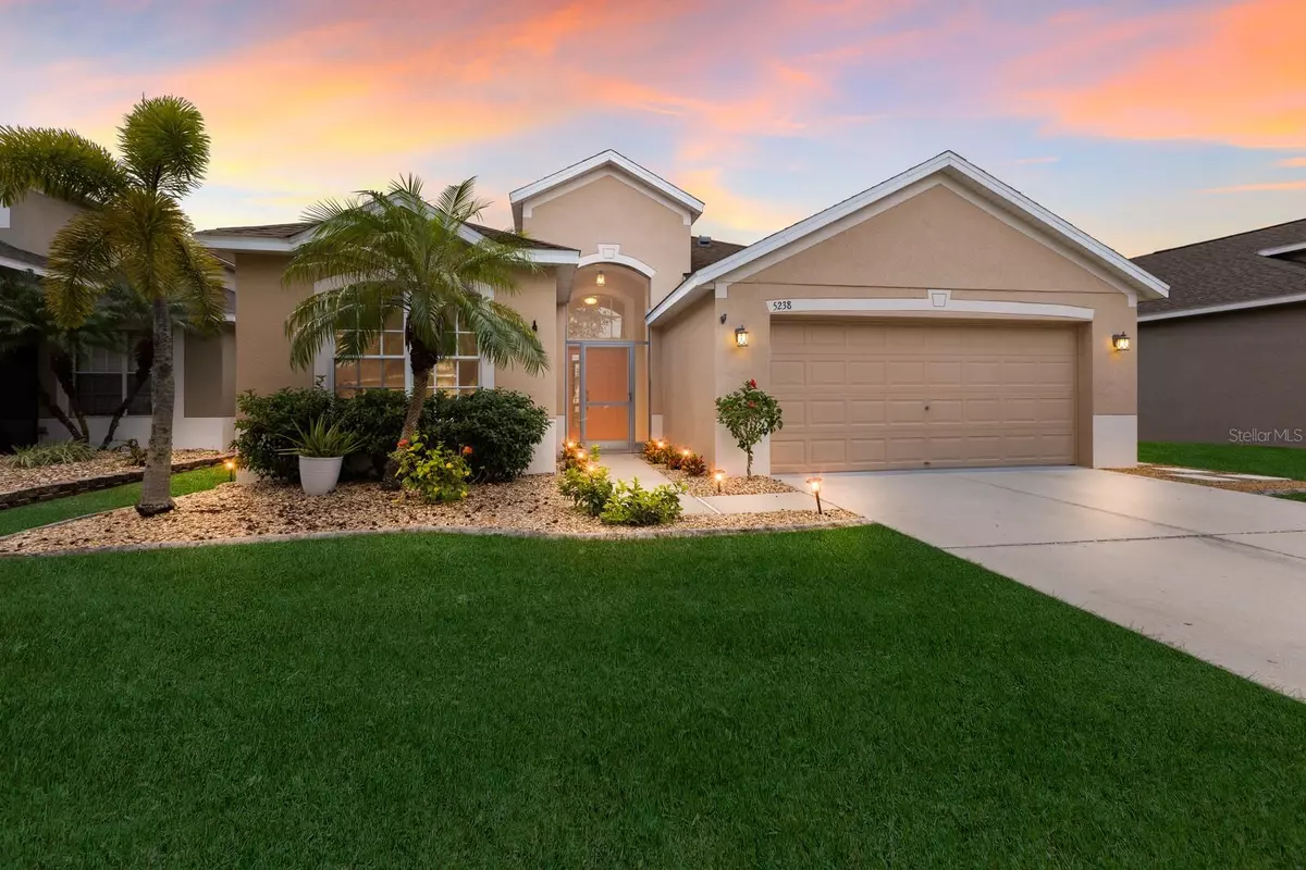 Apollo Beach, FL 33572,5238 CLOVER MIST DR