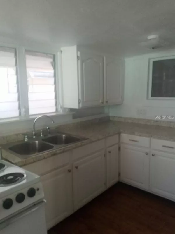 Bradenton, FL 34208,5 PALM AVE