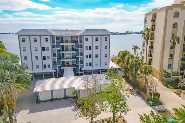 400 GOLDEN GATE PT #33, Sarasota, FL 34236