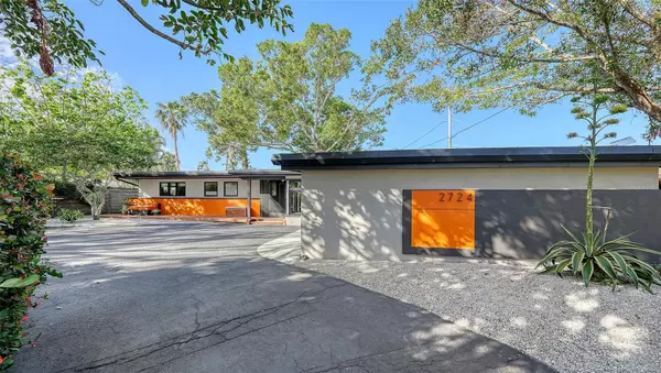 2724 S EAST AVE, Sarasota, FL 34239
