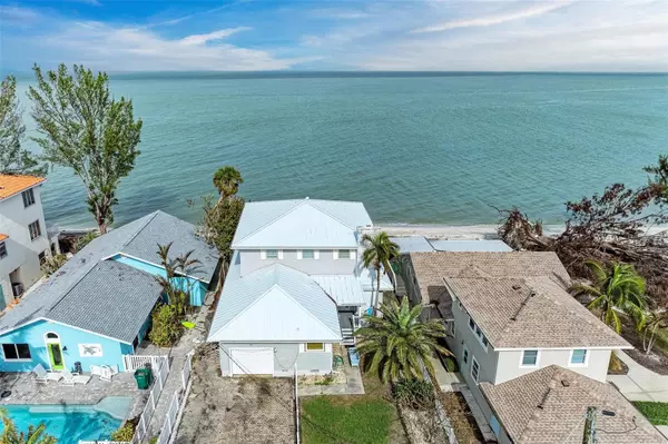 Anna Maria, FL 34216,893 N SHORE DR