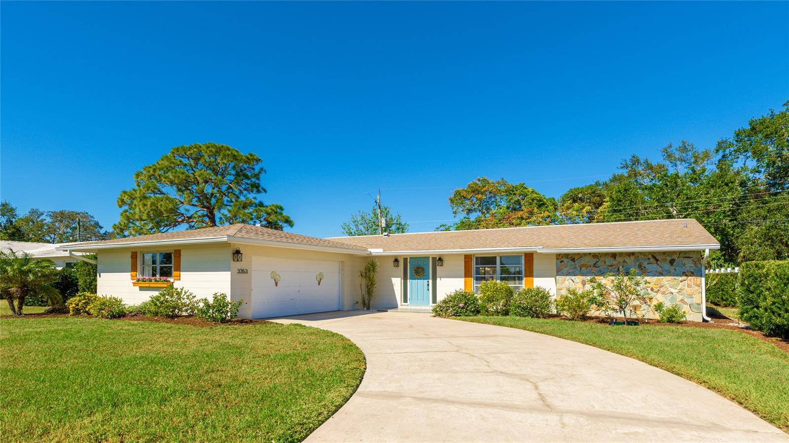 3353 KENMORE DR, Sarasota, FL 34231