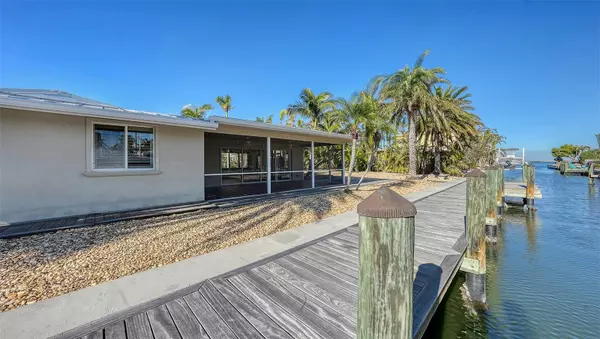 Longboat Key, FL 34228,834 JUNGLE QUEEN WAY