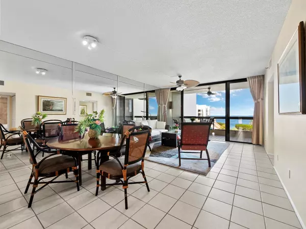 Longboat Key, FL 34228,1932 HARBOURSIDE DR #242