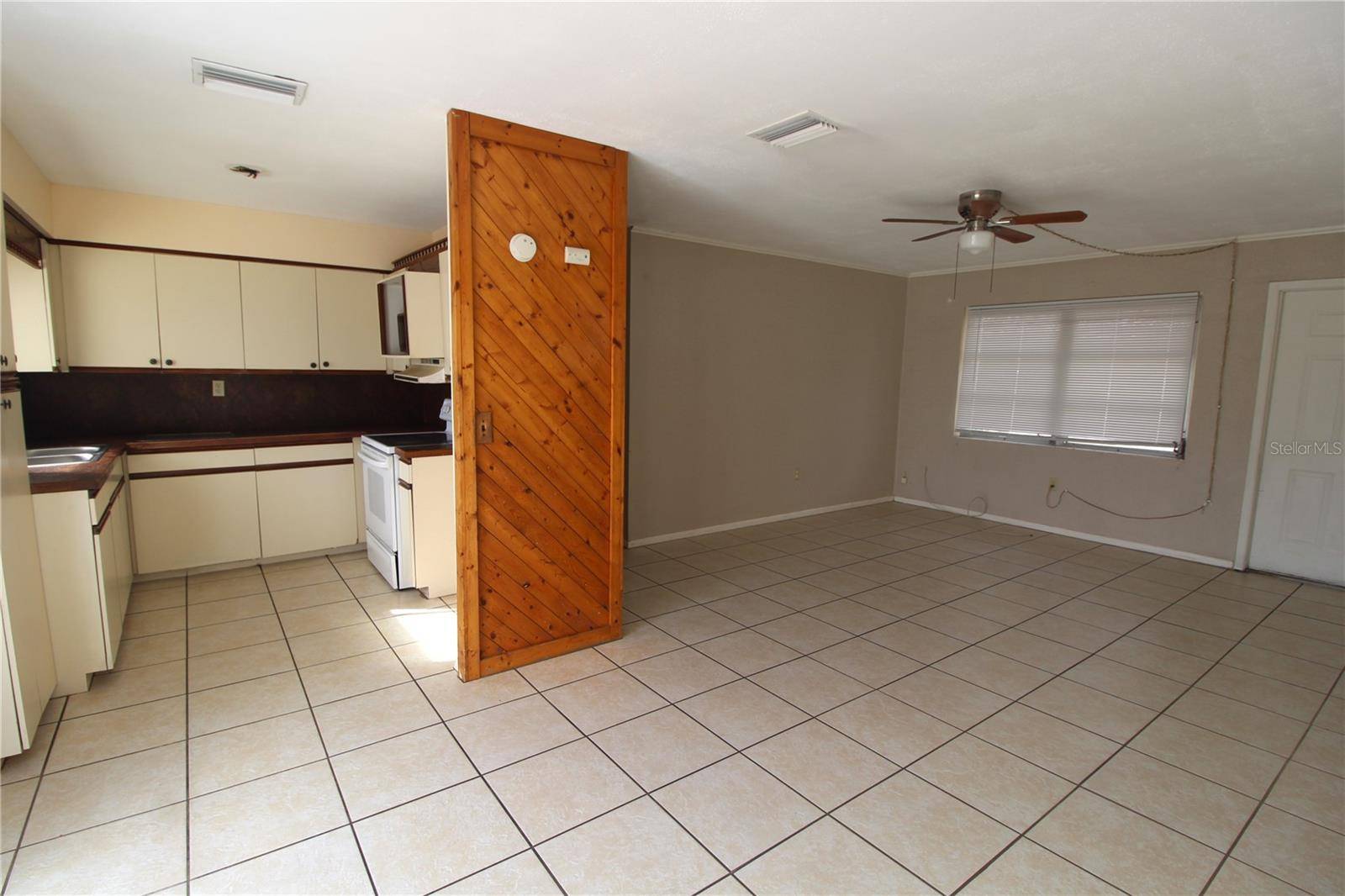 Bradenton, FL 34203,520 63RD AVE E