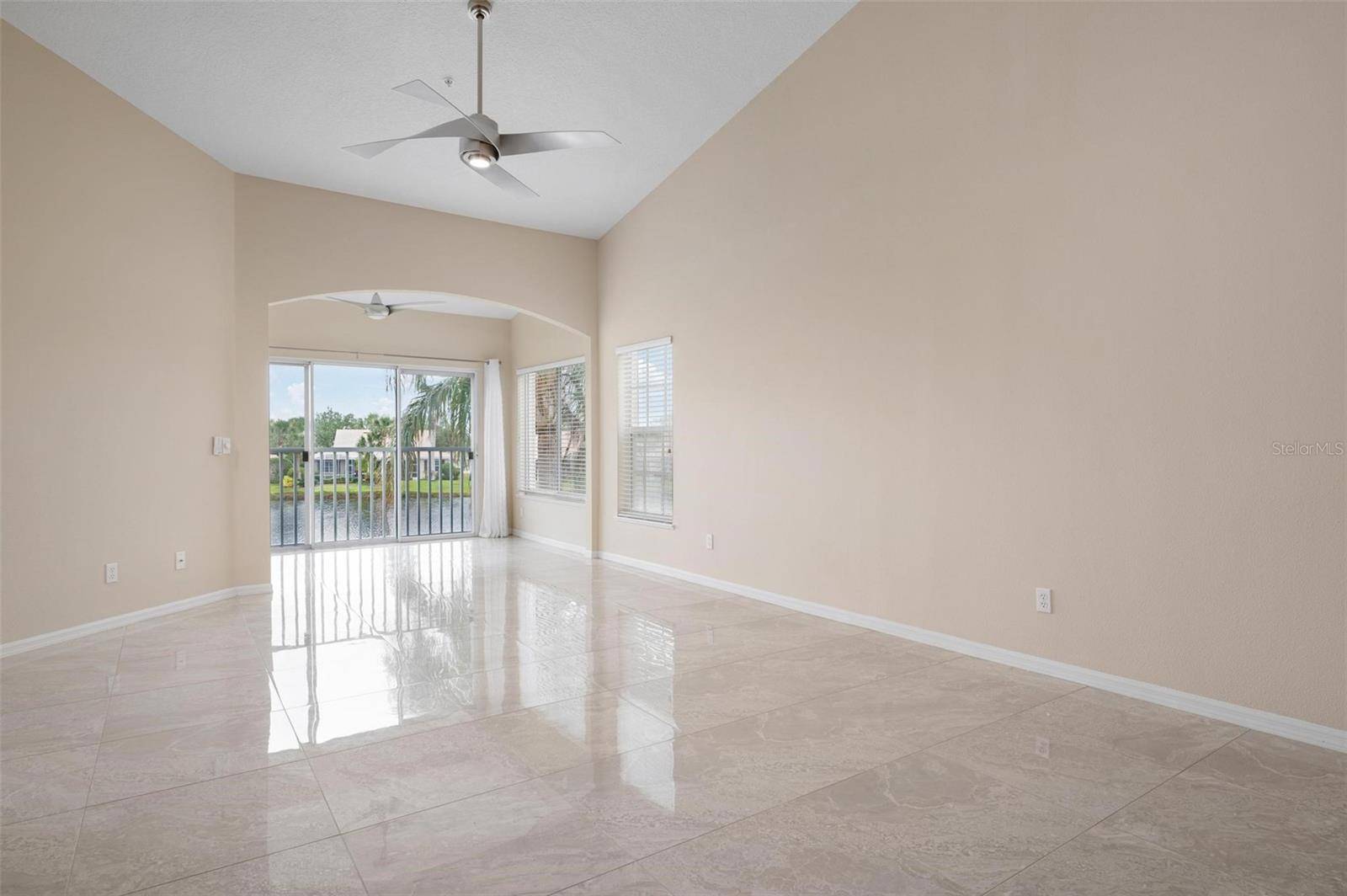 Venice, FL 34293,905 ADDINGTON CT #203