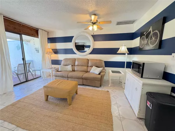 Sarasota, FL 34235,3529 LONGMEADOW #15