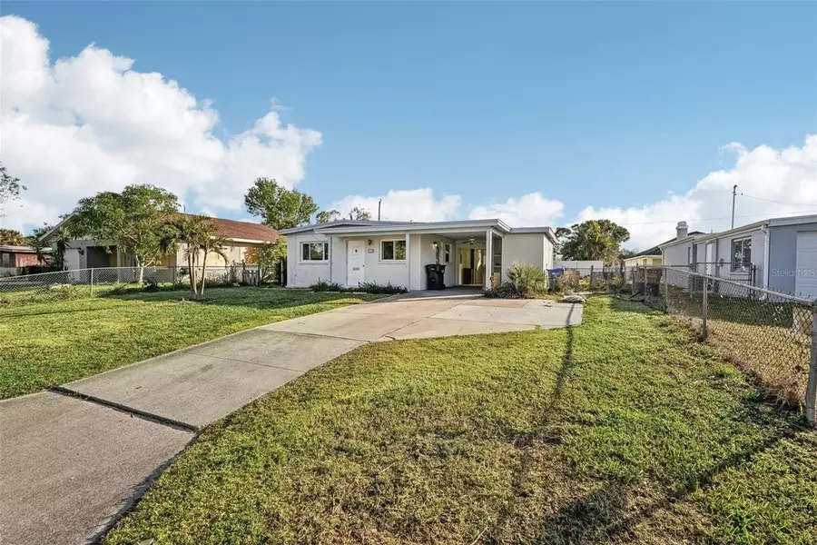 1040 ROBERTA ST, Venice, FL 34285