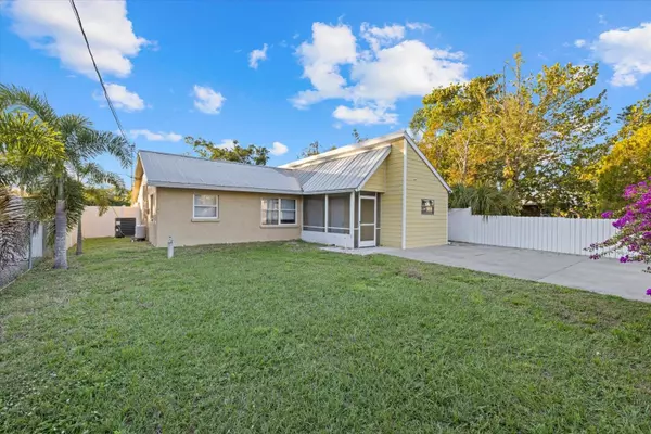 Sarasota, FL 34237,305 N CONRAD AVE