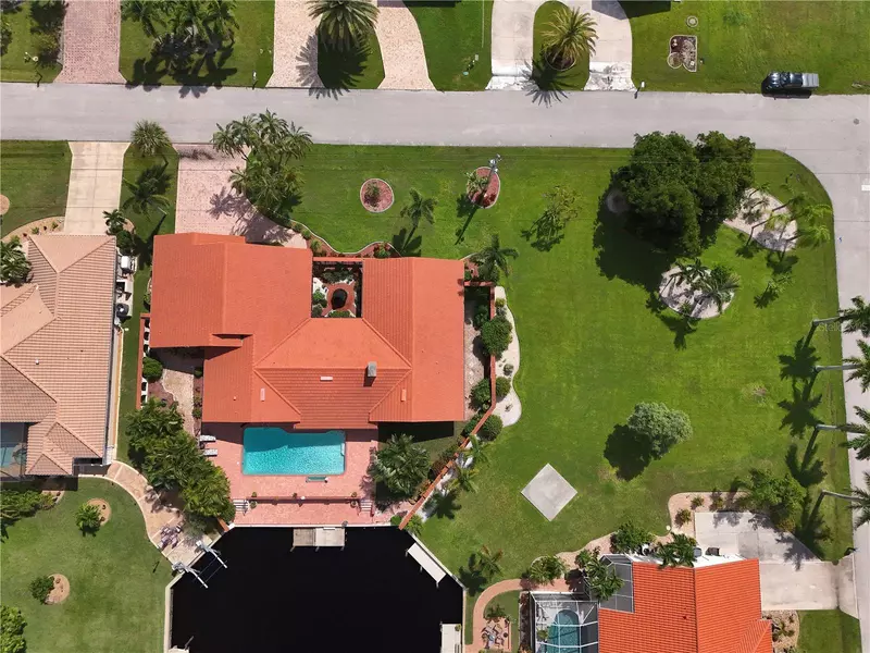 2700 BAY CT, Punta Gorda, FL 33950