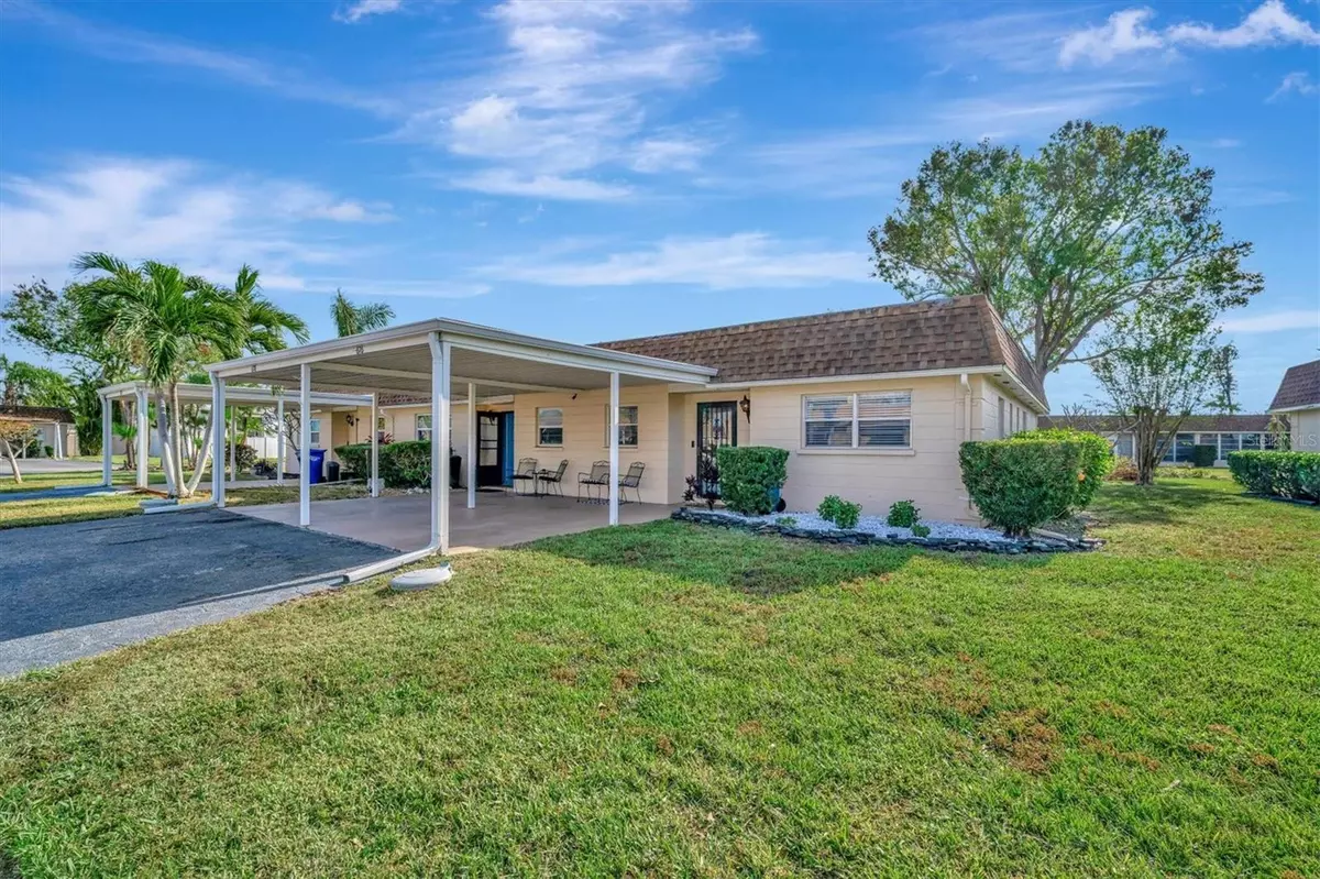 Bradenton, FL 34207,676 PARK CIR