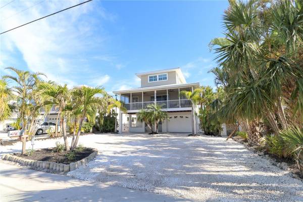 2905 GULF DR, Holmes Beach, FL 34217