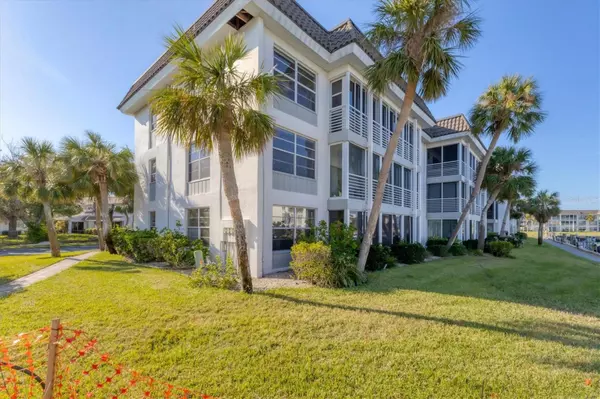 4330 FALMOUTH DR #308, Longboat Key, FL 34228