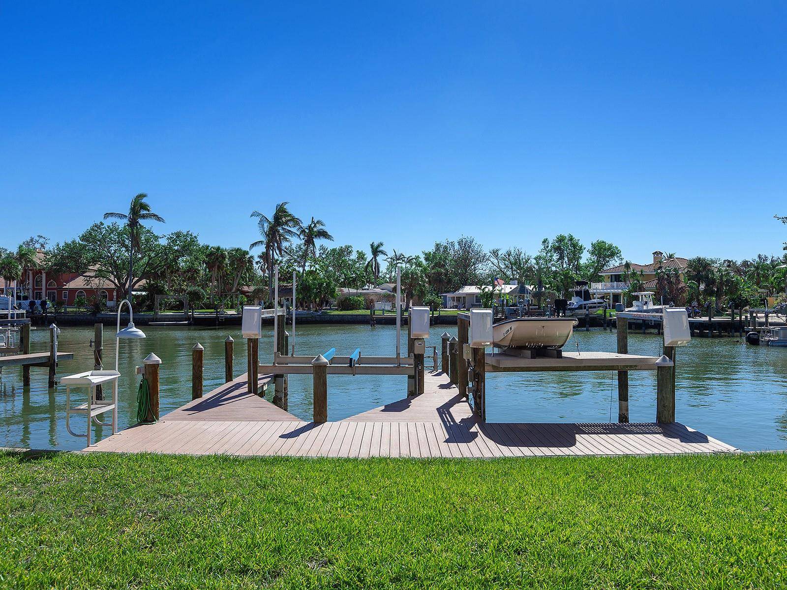 Sarasota, FL 34242,508 SIESTA DR