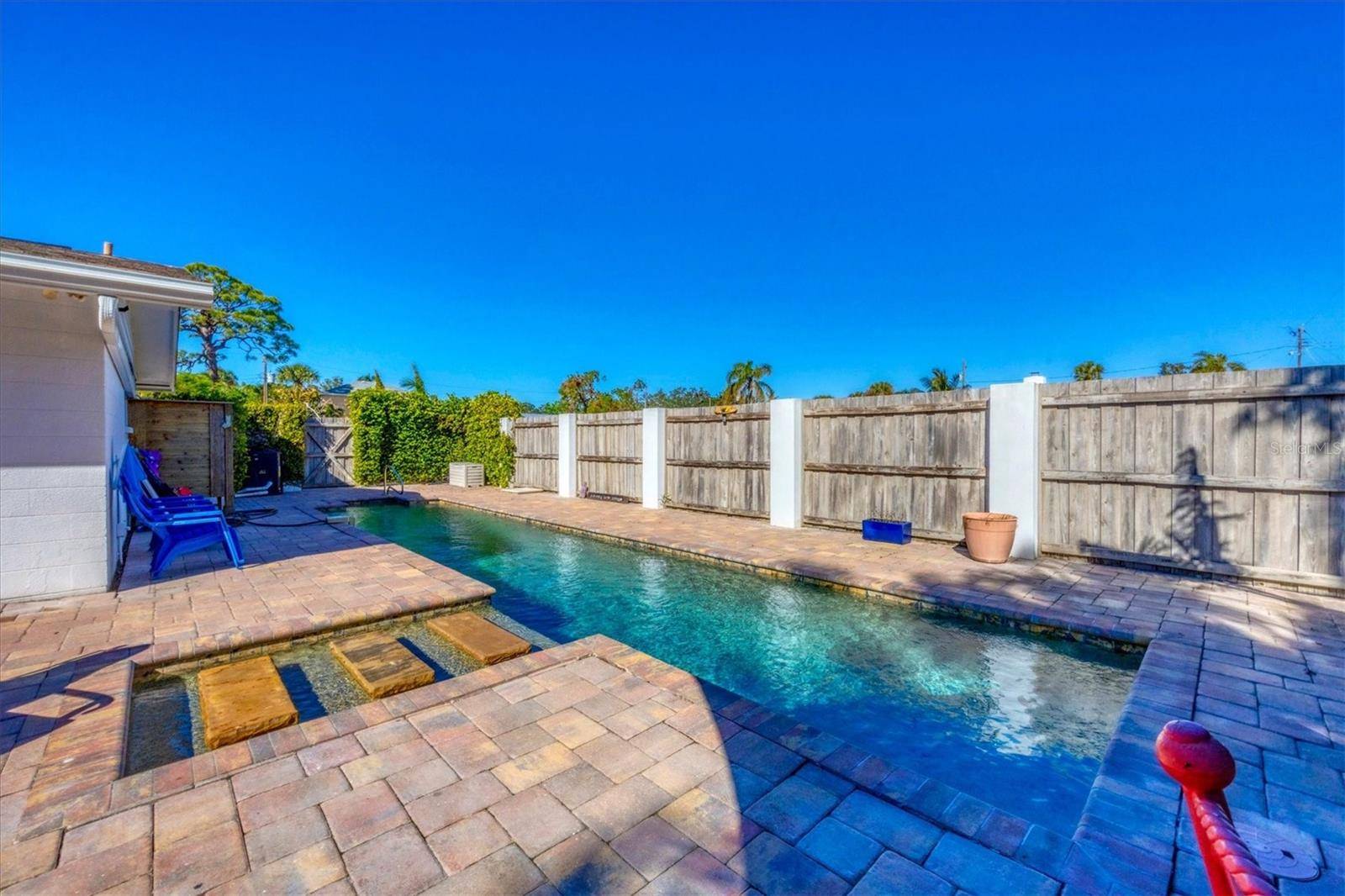 Sarasota, FL 34231,1658 BLAKEMORE LN