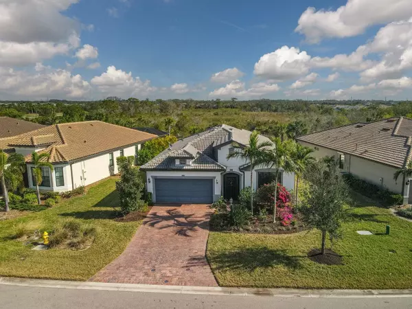 17531 COLEBROOK CIR, Lakewood Ranch, FL 34202