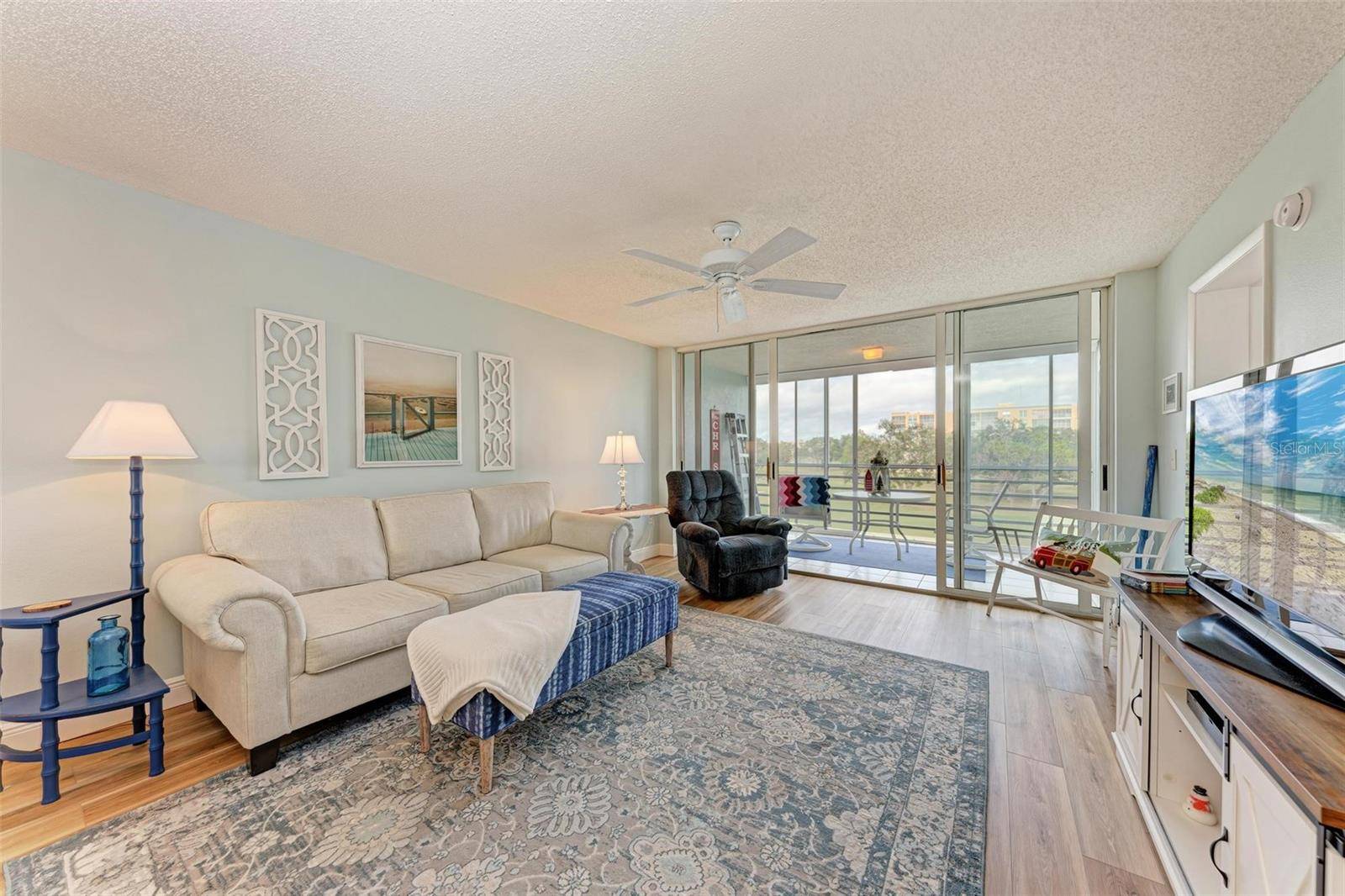 Bradenton, FL 34209,4550 PINEBROOK CIR #304